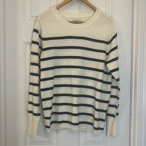 Medium navy striped sweater